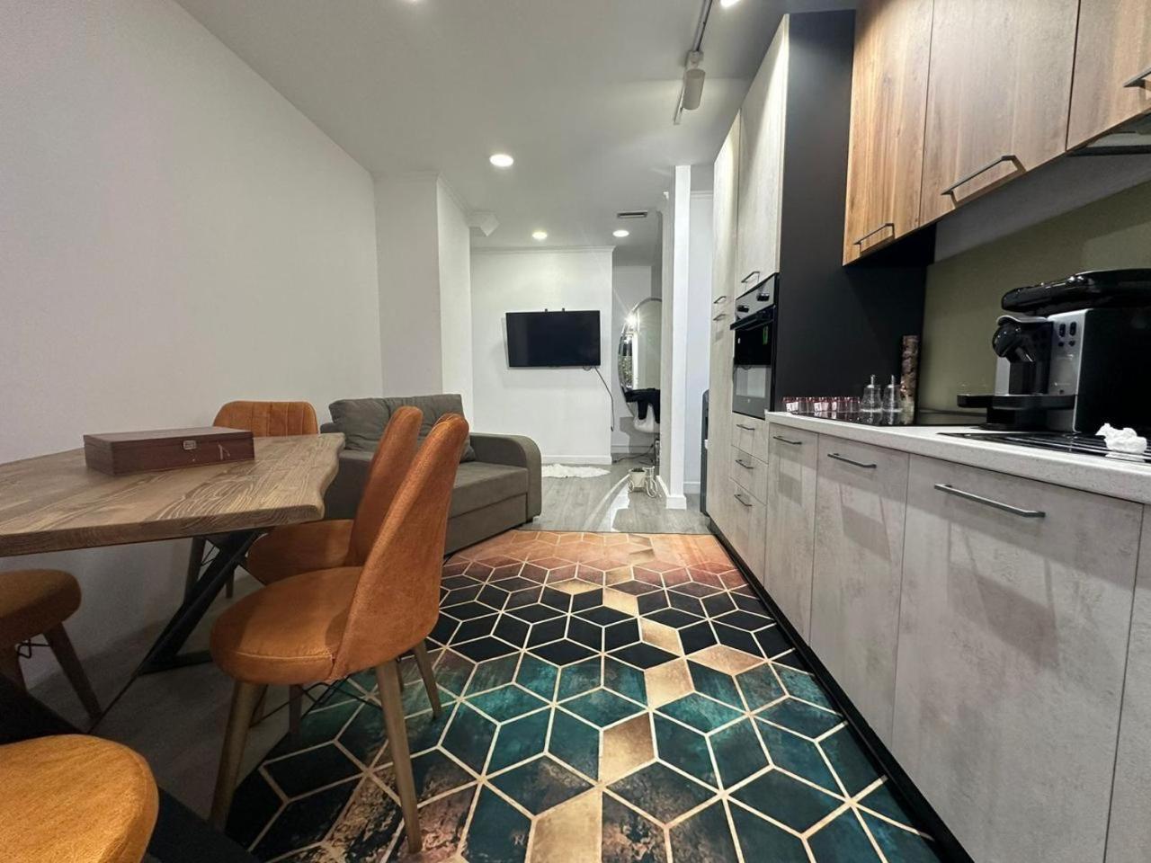 Park View Central Apartment Τίρανα Εξωτερικό φωτογραφία